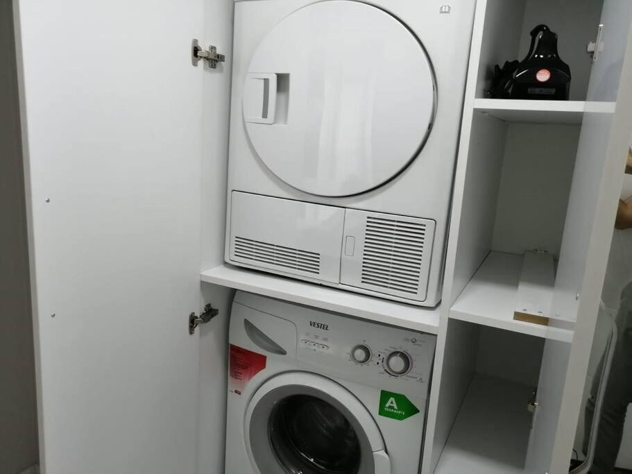 Sisli Apartment, 2 Bedrooms, 250 M Metro, New Modern Residence 伊斯坦布尔 外观 照片
